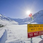 Dronovi i eksplozivi — Kako Aljaska primjenjuje tehnologiju u upravljanju ekstremnim vremenskim uvjetima