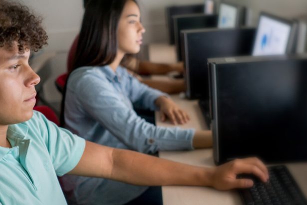 Tehnologija poboljšava pristup u K–12 školama