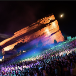 Tko dominira glazbenom scenom u Denveru? DJ-evi ili bendovi uživo?