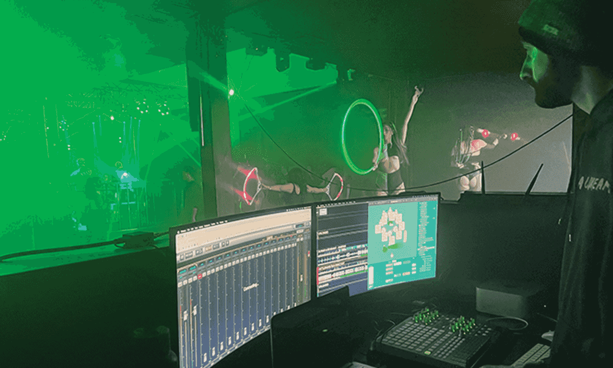 Iza kulisa EDM nastupa