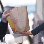 Lanci brze hrane usvajaju novu tehnologiju sustava naručivanja kupaca