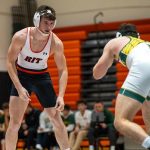 Hrvanje završava 1-1 na John Carroll Duals