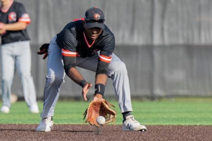 Baseball Falls to TCNJ in Season Opener, 13-8