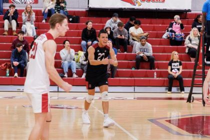 Men’s Volleyball Secures Sweep Against Wheaton and Wentworth