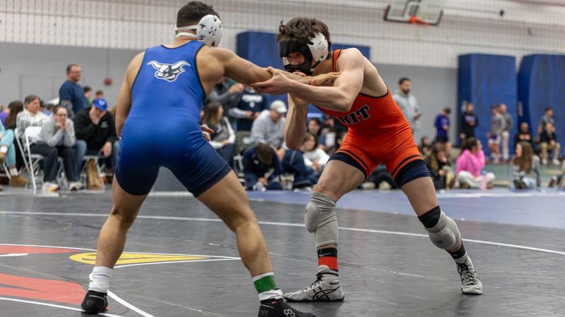 Wrestling Takes On Pelicano Invitational