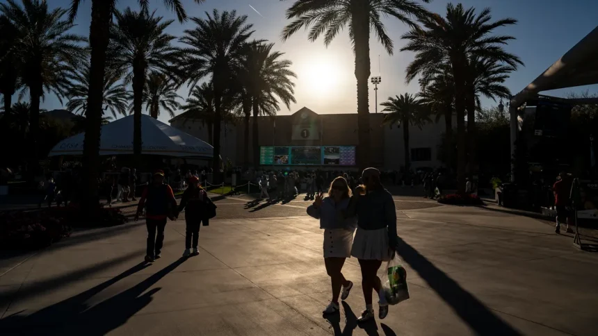 82064066007 20250308 bnp paribas open round two 021