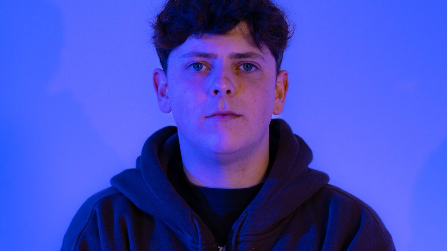 HL i Elvii predstavili novi singl ‘Fighting For Freedom’