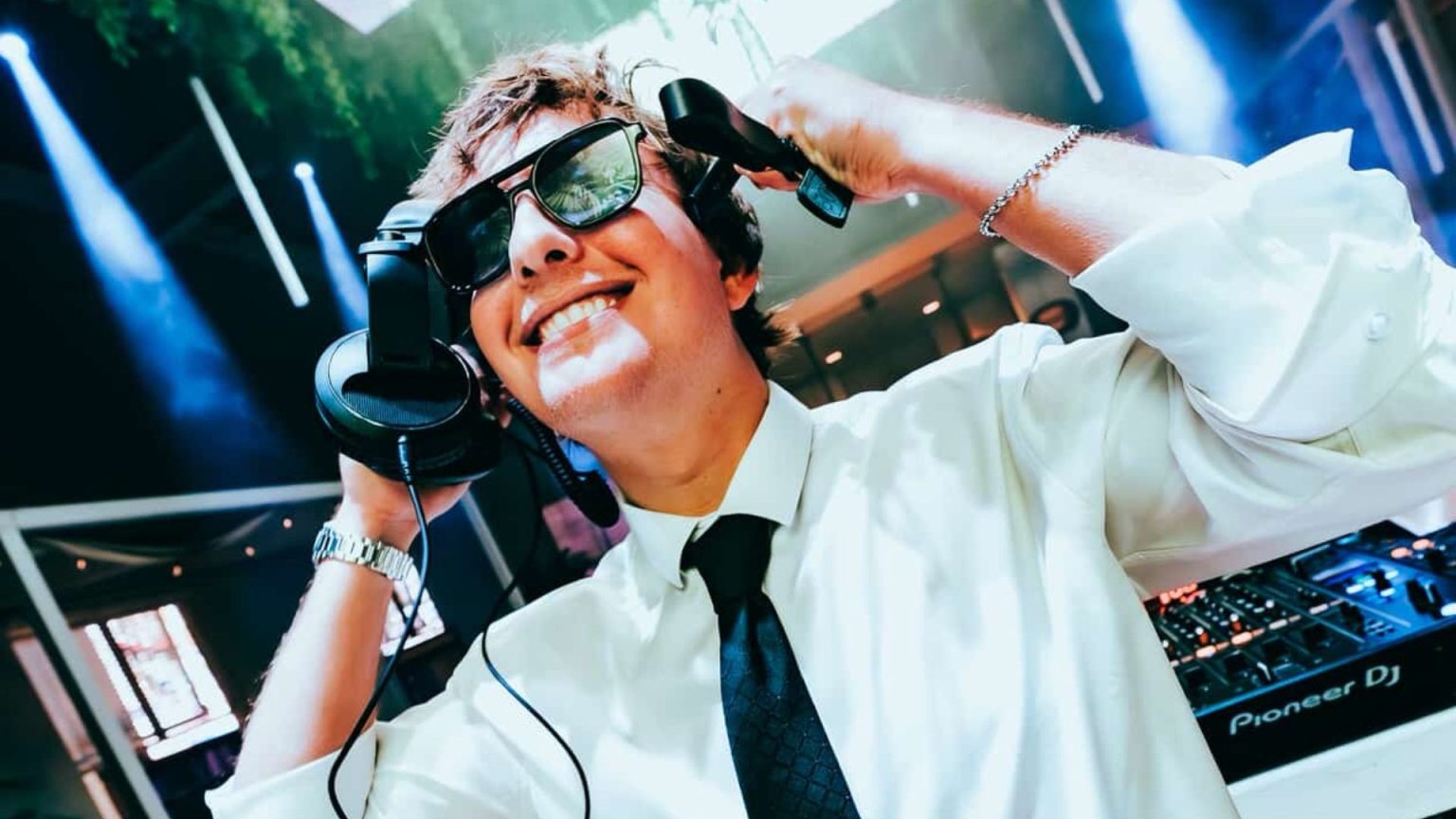 TriCade roni duboko s novim Tech House izdanjem “UnderWater” na UFO Recordzu