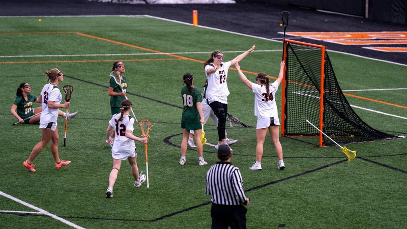Women’s Lacrosse Defeats Oswego 8-5