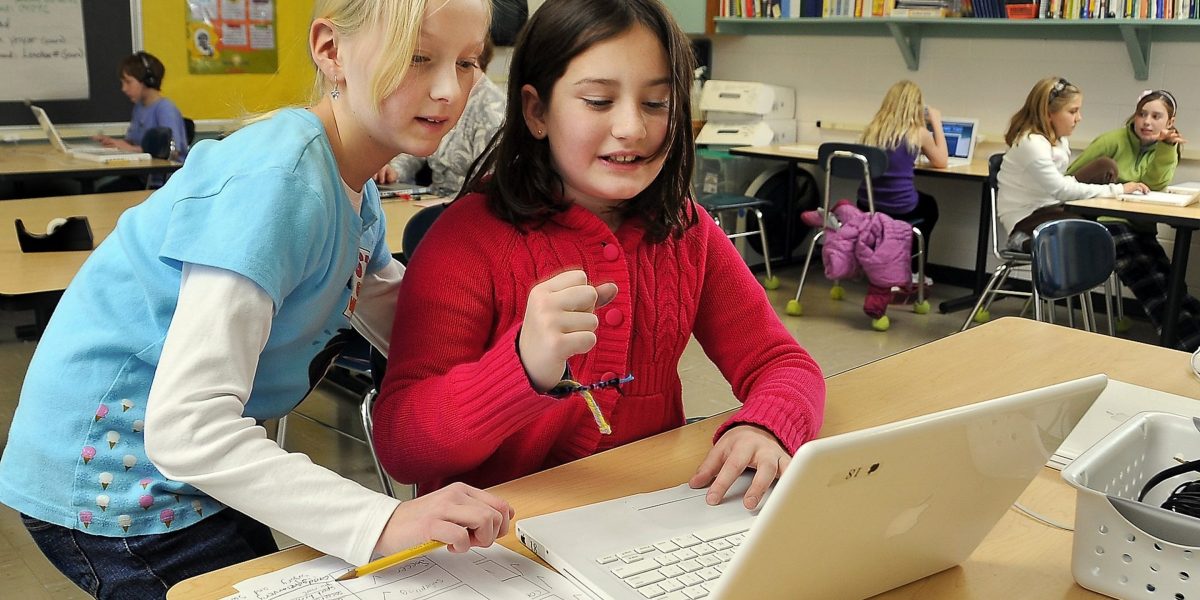 Neuroscientist Jared Horvath: Silicon Valley’s Push for Computers in Classrooms Linked to Declining Test Scores