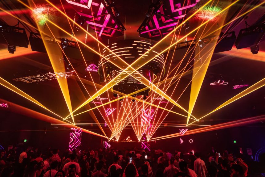 RESISTANCE US Official 1