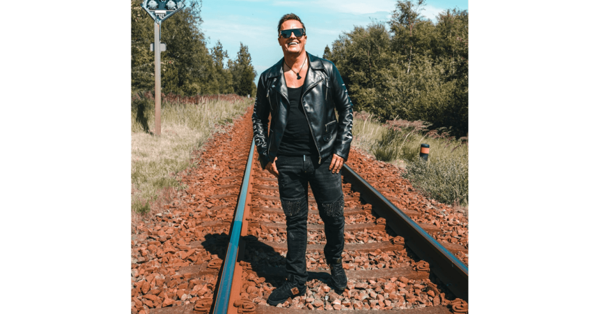 Terry Golden 4 Cropped 16x9