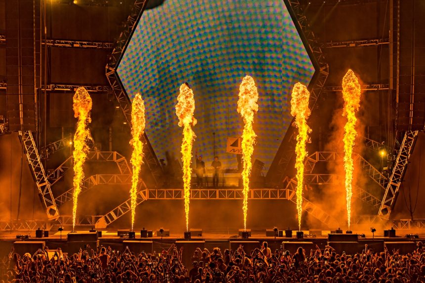 ULTRA2026 0328 235110 7836 ALIVE