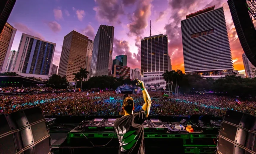 Ultra Music Festival 2024 Credit Alive Coverage billboard. 1548 1000x600.webp