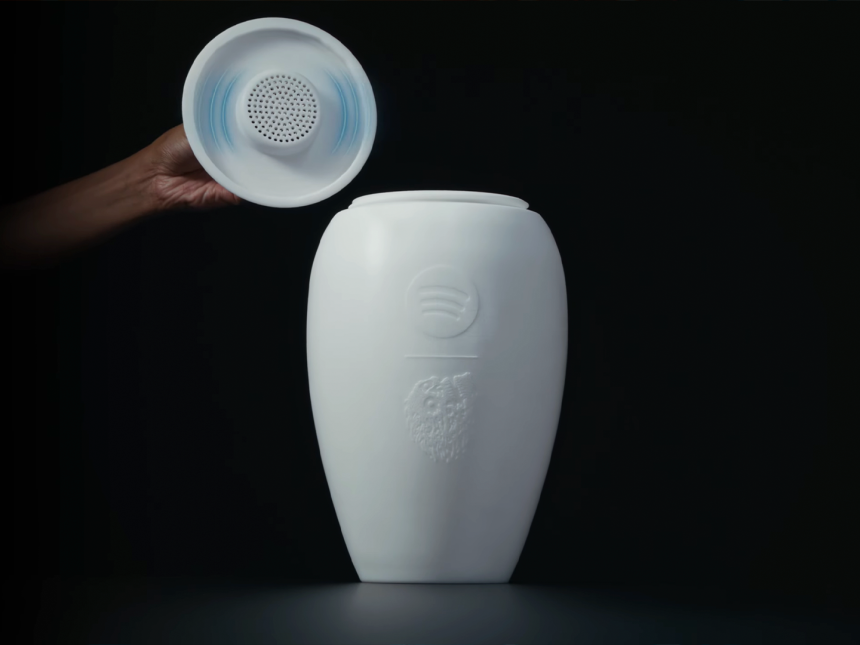 thumb urna Liquid Dead