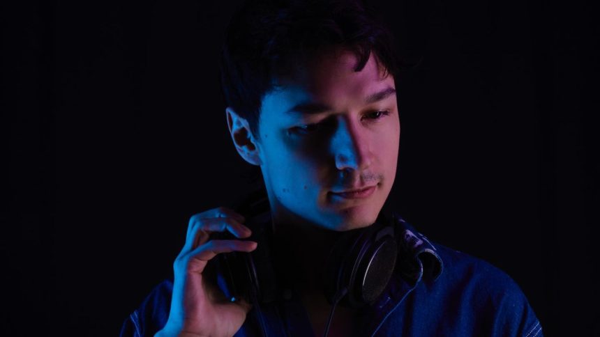 Daniel Fowler UFO Network Press Images 1 2840x1598