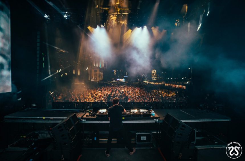 fngrs crssd rave jungle