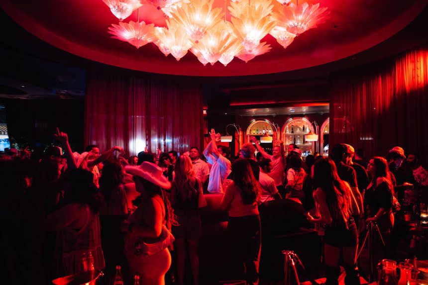 21739746 web1 NIGHT IN VEGAS MAY29 26 MC 002