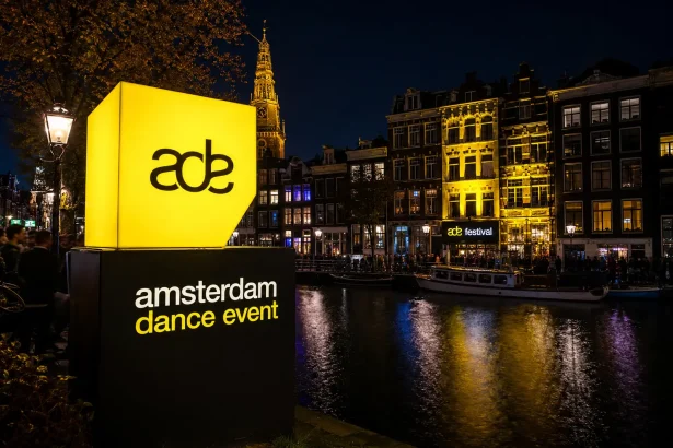 02 ADE