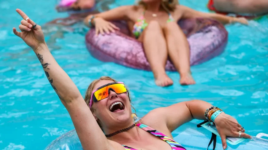 38130160 9bab 4872 ac10 32d9bb5abd1a 20230610 SplashHouse 002
