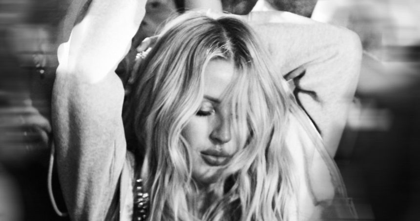 Ellie Goulding Ravers video photo cropped