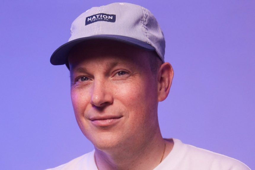 stephen campbell courtesy apple music bb8 billboard 1800