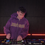Velwood Debuts Production with "Other Side" 20 Velwood, Canadian DJ and producer, behind the debut single Other Side